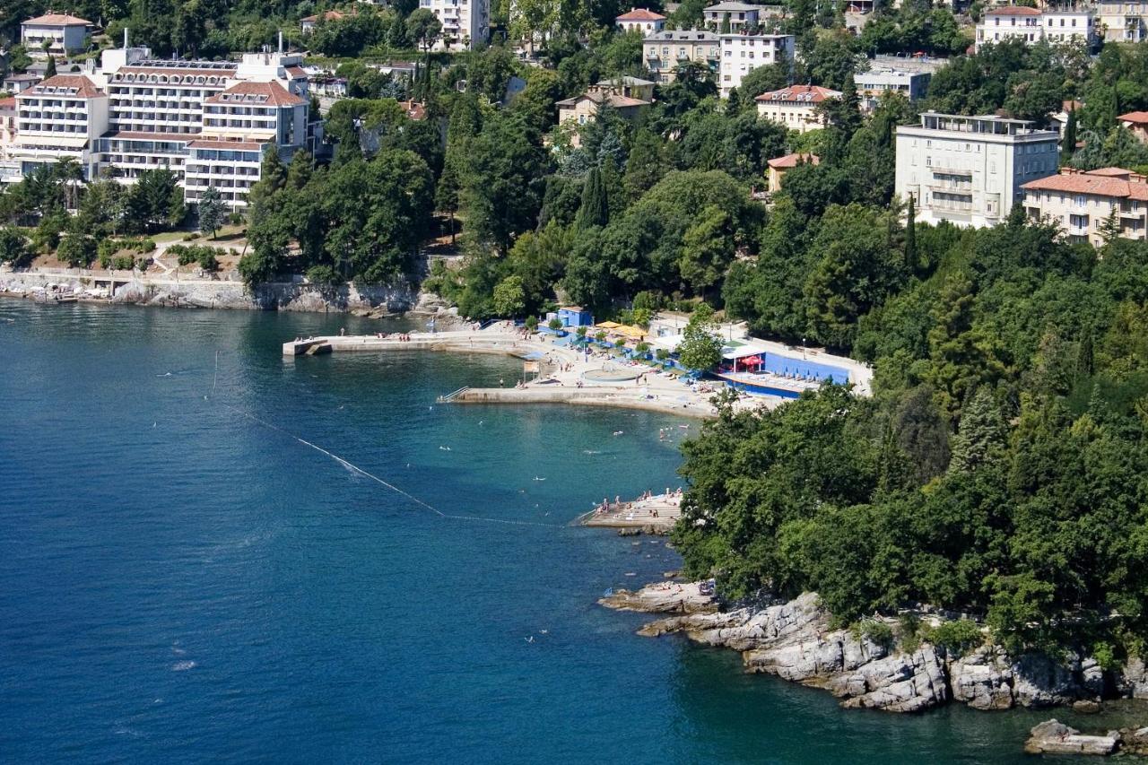 Apartments Villa Ceric Lovran Εξωτερικό φωτογραφία